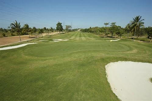 Pattaya Country Club & Resort Ban Pong  Buitenkant foto