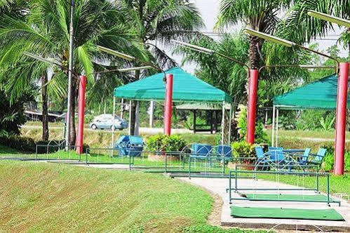 Pattaya Country Club & Resort Ban Pong  Buitenkant foto