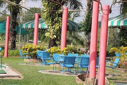 Pattaya Country Club & Resort Ban Pong  Buitenkant foto