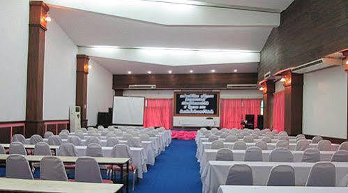 Pattaya Country Club & Resort Ban Pong  Buitenkant foto
